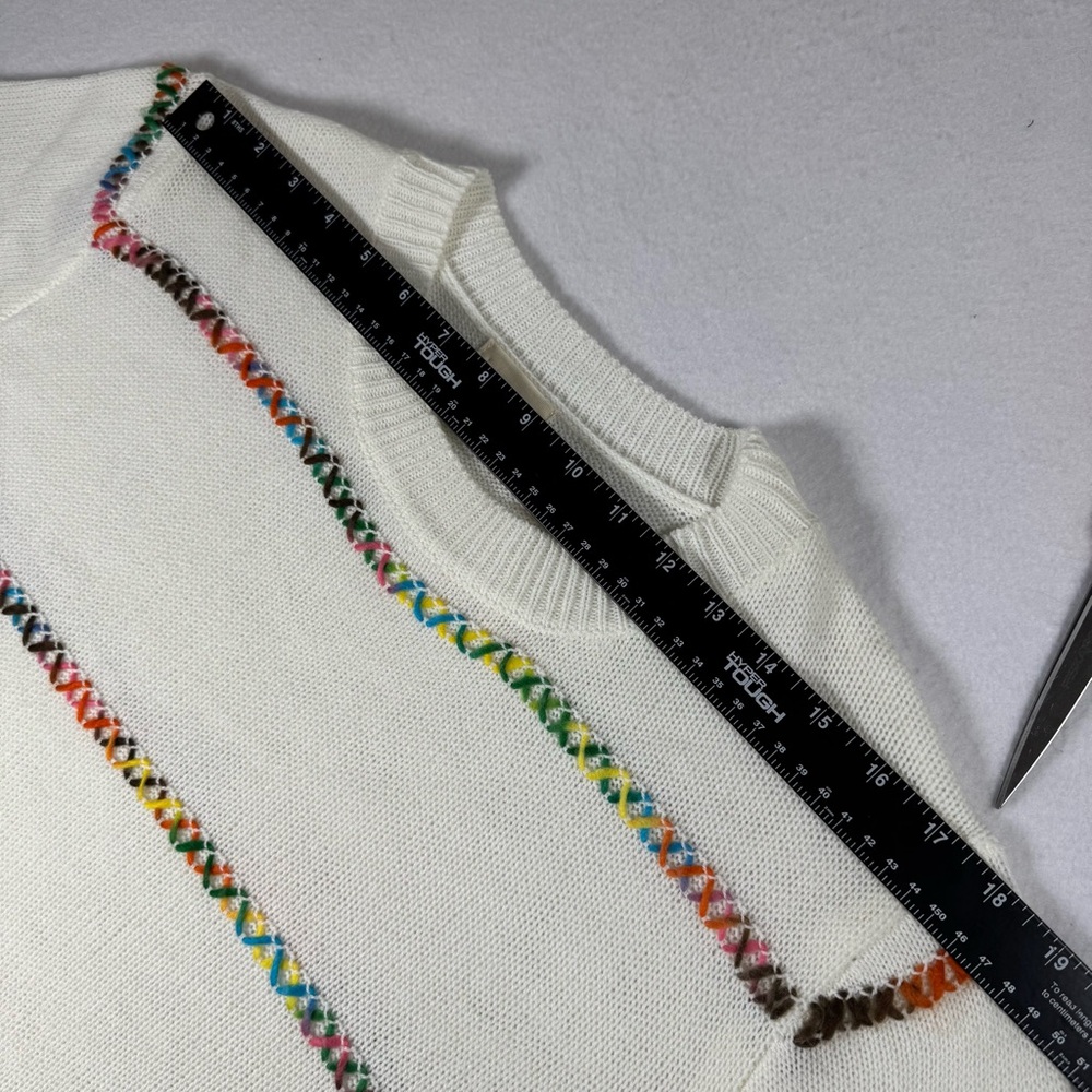 Bibi Women’s‎ XL White Short Sleeve Sweater w/ Multi‑Color Stitching - Picture 9 of 11